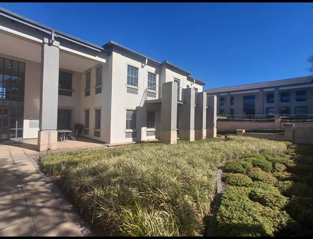 241M² OFFICE TO LET IN BRYANSTON